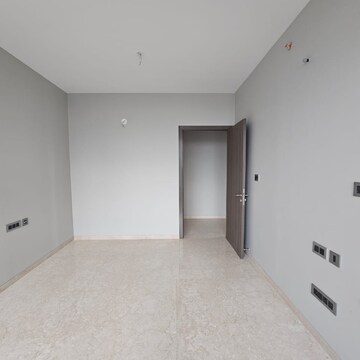 Room in 3 BHK Apartment at Oberoi Sky City, Khande Rao Dongari – for Sale