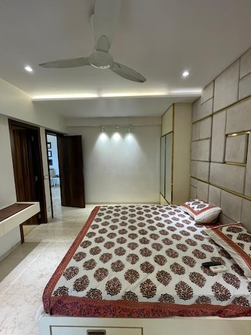 3 BHK Apartment For Rent in L Nagpal Jaswant Heights Khar West Mumbai  7635201