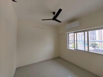 Room in 2 BHK Apartment at Omkar Signet, Malad East – for Sale