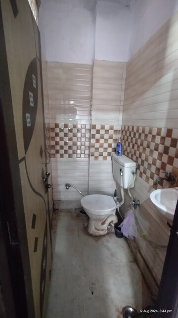 Bathroom in 1 RK Builder Floor at Uttam Nagar – for Sale