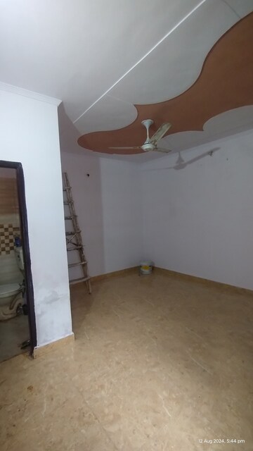 Room in 1 RK Builder Floor at Uttam Nagar – for Sale