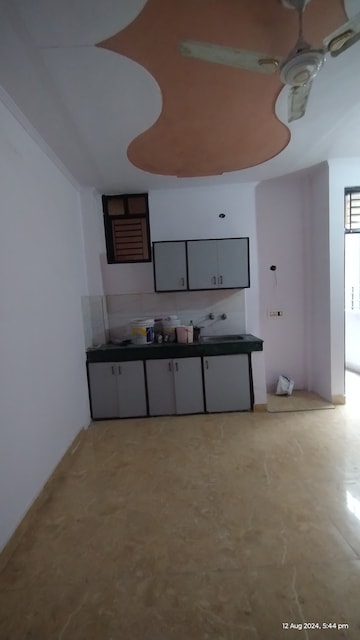 Room in 1 RK Builder Floor at Uttam Nagar – for Sale