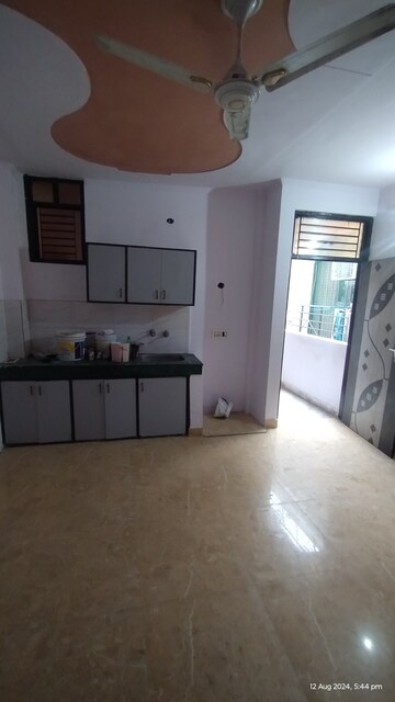 Room in 1 RK Builder Floor at Uttam Nagar – for Sale