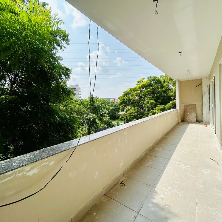 Balcony, south city 2 4 Bedroom 360 Sq.Yd. Builder Floor In South City 2 Gurgaon 7635582