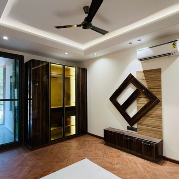 Living Room in 4 BHK Builder Floor at South City 2 – for Sale