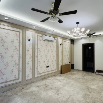 Bedroom in 4 BHK Builder Floor at South City 2 – for Sale