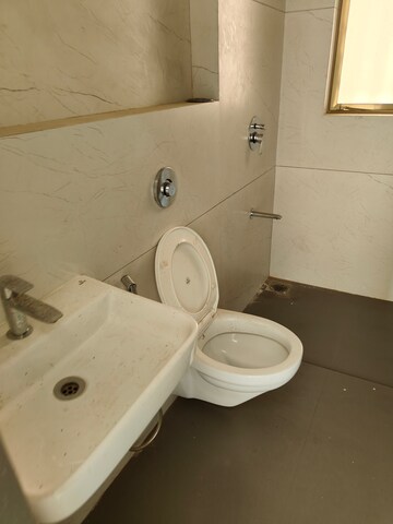 Bathroom in 6 BHK Apartment at Versova – for Sale