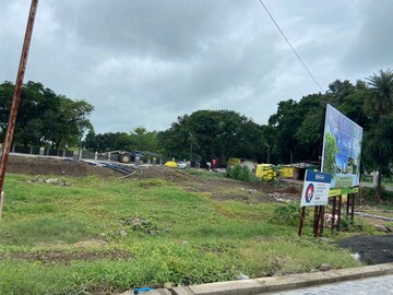  Plot For Sale in Super Corridor