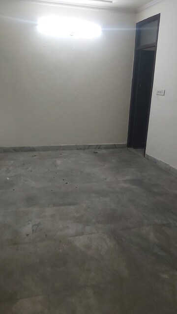 Room in 2.5 BHK Builder Floor at Mayur Vihar Phase 1 – for Sale
