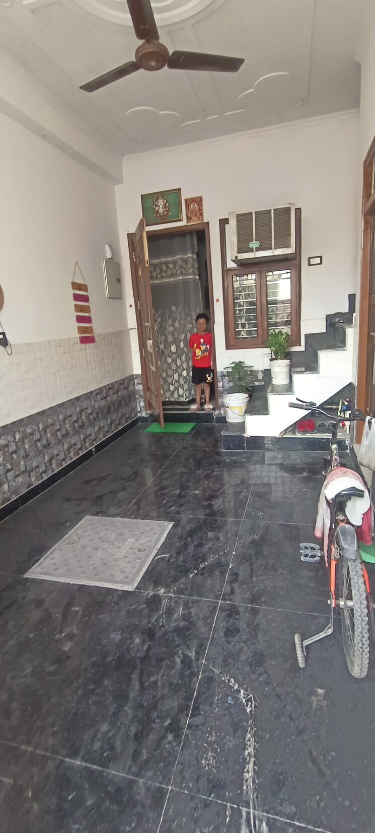  Parking, madanpuri 3 Bedroom 126 Sq.Yd. Independent House In Madanpuri Gurgaon 7635939