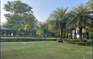  Plot – Garden View at DLF Hyde Park, South Mullanpur - for Sale