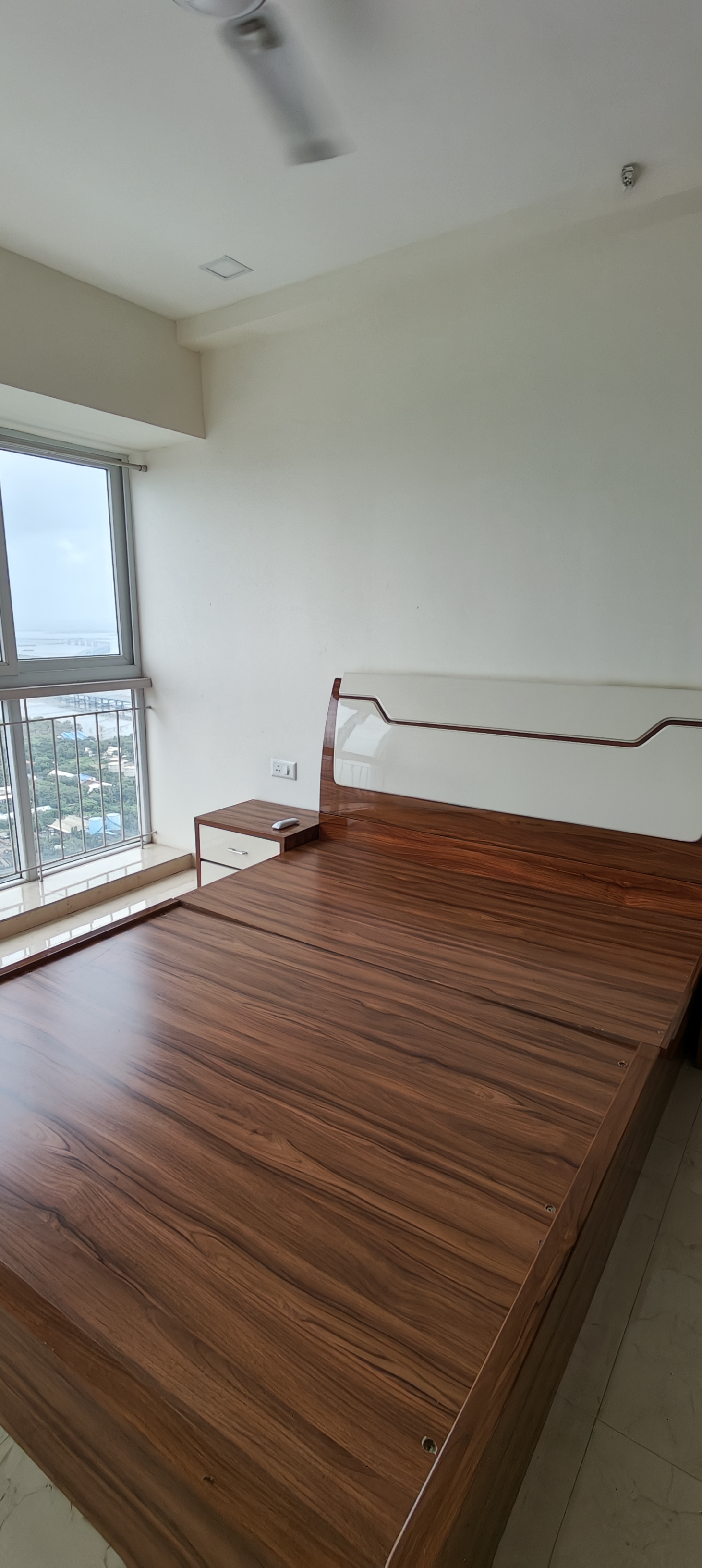 2 BHK Apartment For Rent in Sethia Grandeur Bandra East Mumbai  7636957