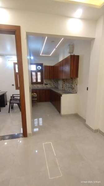 2 BHK Builder Floor For Rent in Vishwas Park Delhi  7637184