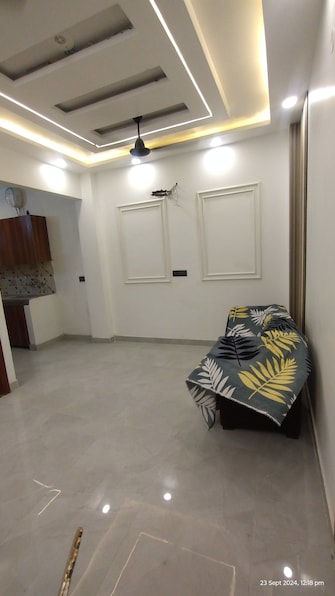 2 BHK Builder Floor For Rent in Vishwas Park Delhi  7637184