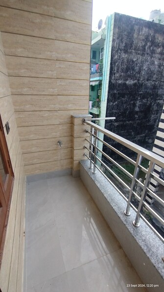 2 BHK Builder Floor For Rent in Vishwas Park Delhi  7637184