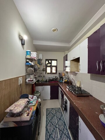 रेसिडेंशियल फ्लैट वर्ग फुट फॉर रेंट इन द्वारका मोर दिल्ली  7637220