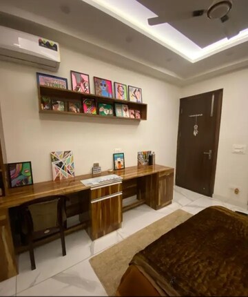 Kitchen in 3 BHK Builder Floor at Vaishali Sector 5 – for Sale
