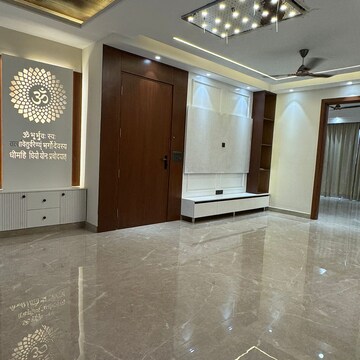 Living Room in 4 BHK Builder Floor at South City 2 – for Sale
