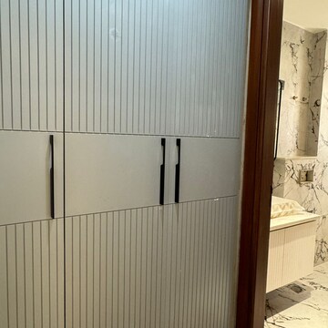 Bathroom in 4 BHK Builder Floor at South City 2 – for Sale