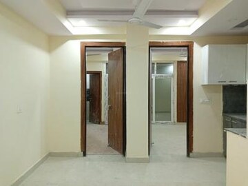 Room in 2.5 BHK Apartment at Sikka Kaamya Greens, Sector 10 Greater Noida – for Sale