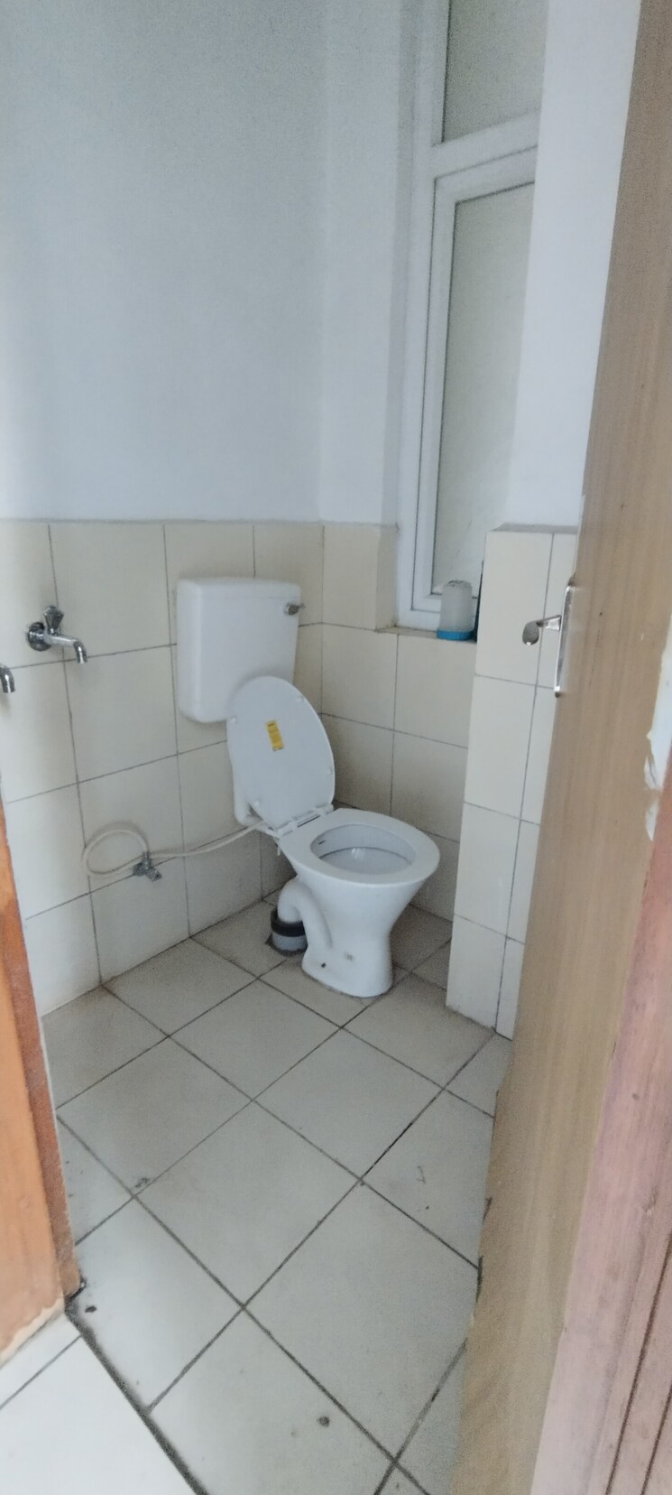 Bathroom, ss-the-leaf 3.5 Bedroom 2408 Sq.Ft. Apartment In Sector 85 Gurgaon 7637737