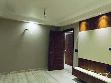 Bedroom in 4 BHK Builder Floor at Shalimar Bagh – for Sale