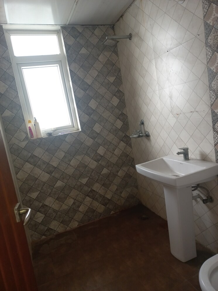 Bathroom, urbtech-hilston 3 Bedroom 1650 Sq.Ft. Apartment In Sector 79 Noida 7638099