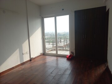Room in 3 BHK Apartment at Urbtech Hilston, Sector 79 – for Sale