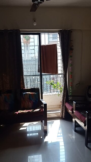 Living Room in 2.5 BHK Apartment at Sanghvi Valley, Kalwa – for Sale