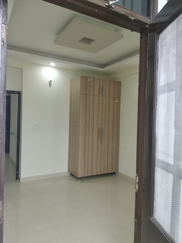 Room in 3 BHK Builder Floor at Gms Road – for Sale