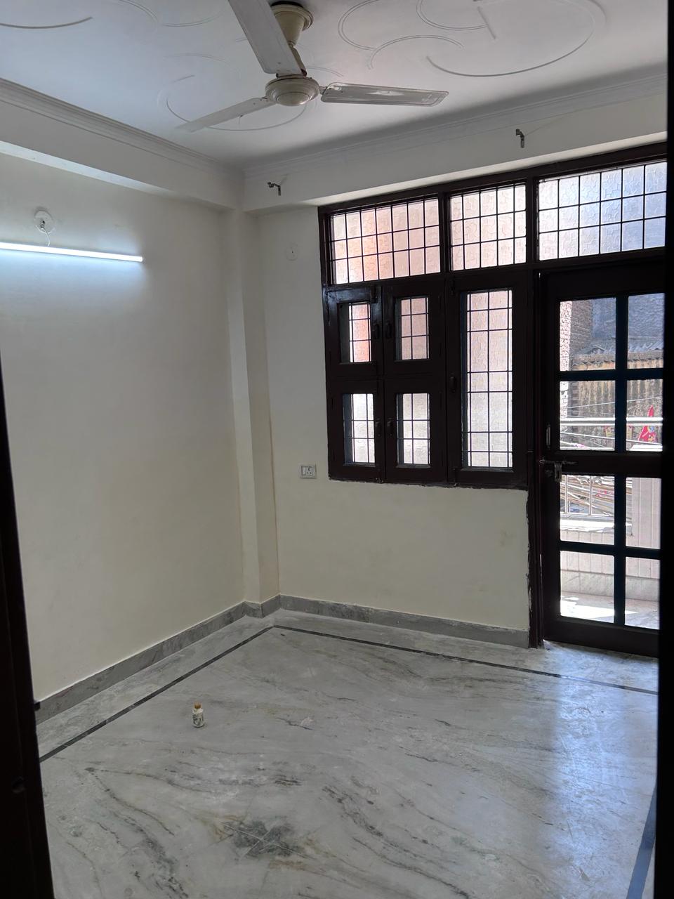 Rental 1.5 Bedroom 450 Sq.Ft. Builder Floor in RWA Flats New Ashok