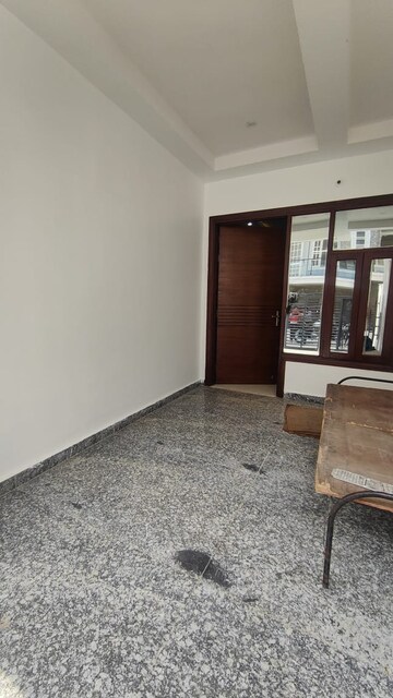 Room in 3 BHK Independent House at Gms Road – for Sale
