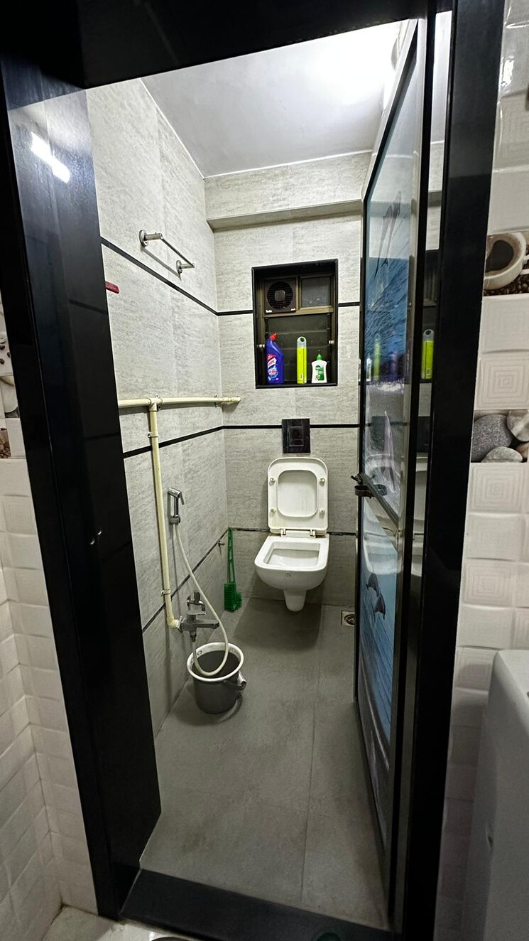 Bathroom, marigold-building-dindoshi 1 Bedroom 450 Sq.Ft. Apartment In Dindoshi Mumbai 7639342