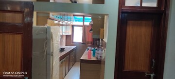 रेसिडेंशियल बिल्डर फ्लोर वर्ग यार्ड फॉर रेंट इन द्वारका मोर दिल्ली  7639428