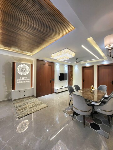 Living Room in 4 BHK Builder Floor at Unitech South City II, South City 2 – for Sale