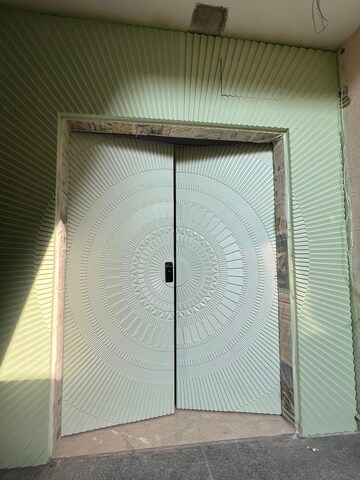 Bathroom in 4 BHK Builder Floor at Auram Floor, South City 2 – for Sale