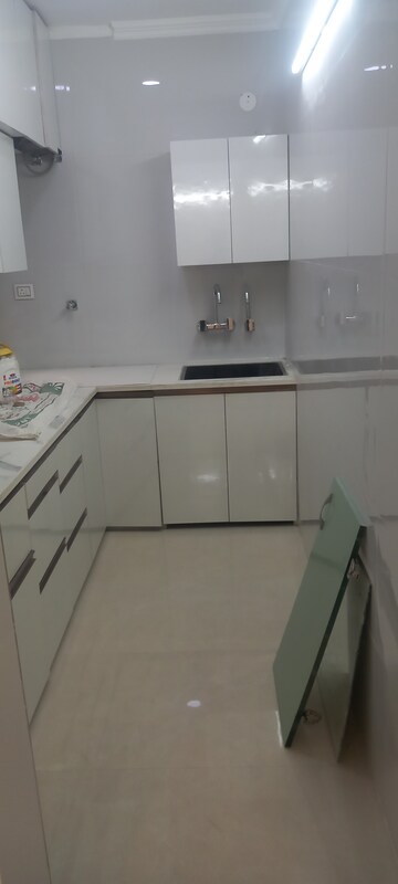 रेसिडेंशियल फ्लैट वर्ग फुट फॉर रेंट इन आईपी एक्सटेंशन दिल्ली  7640363