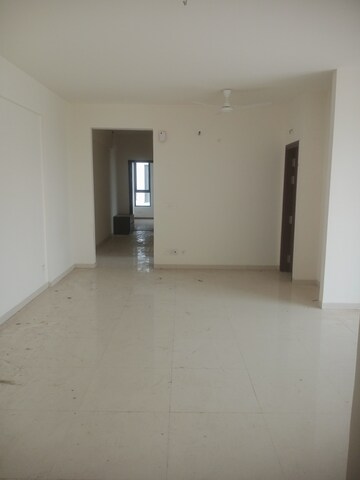 Room in 2.5 BHK Apartment at Godrej Icon, Sector 88a – for Sale