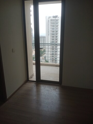 Room in 2.5 BHK Apartment at Godrej Icon, Sector 88a – for Sale