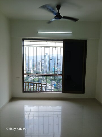 Room in 2 BHK Apartment at Kanakia Challengers, Kandivali East – for Sale