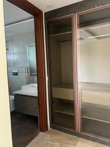 Furnished Amenities in 4 BHK Builder Floor at Unitech South City II, South City 2 – for Sale