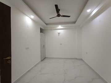 Room in 3 BHK Builder Floor at Chattarpur – for Sale