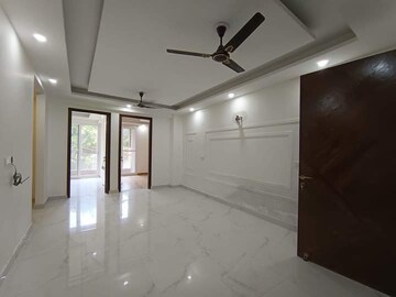 3 BHK Builder Floor For Sale in Chattarpur