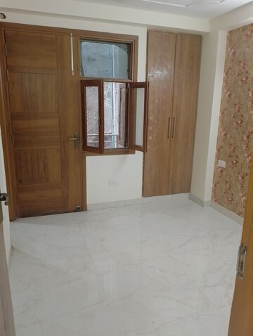 1.5 BHK Apartment For Sale in Vishwakarma Colony