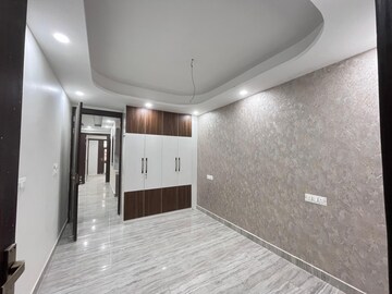 Room in 3 BHK Builder Floor at Mahavir Enclave 1 – for Sale
