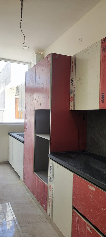 Bathroom in 3 BHK Builder Floor at BPTP Parkland Pride, Sector 77 – for Sale