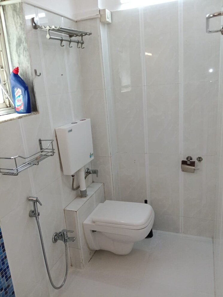 Bathroom, ravi-darshan 2 Bedroom 1150 Sq.Ft. Apartment In Pali Hill Mumbai 7642066