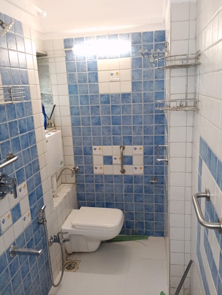 Bathroom, ravi-darshan 2 Bedroom 1150 Sq.Ft. Apartment In Pali Hill Mumbai 7642066