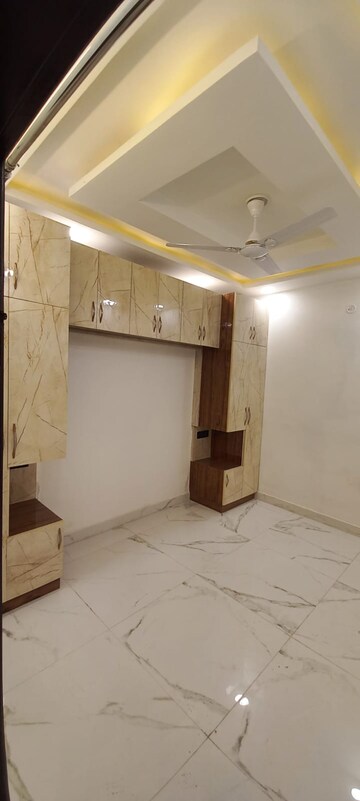 Bathroom in 2 BHK Builder Floor at Dlf Ankur Vihar – for Sale