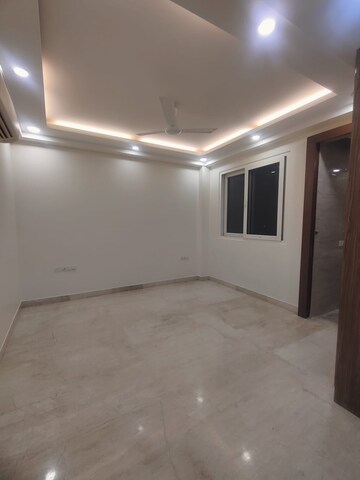 Room in 4 BHK Builder Floor at Greater Kailash I – for Sale